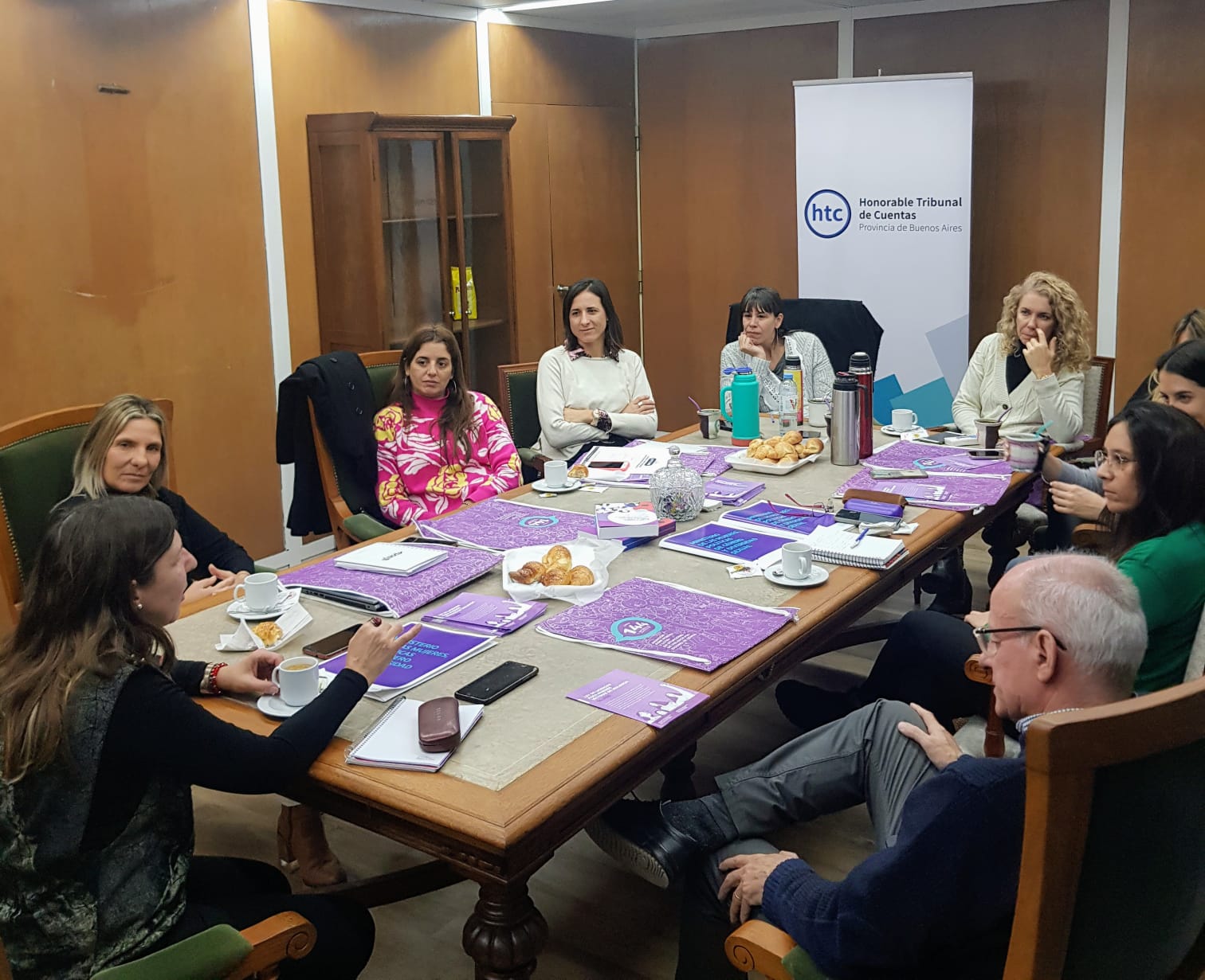 El Equipo Interdisciplinario del HTC se reunió con Mariela Garay, asesora de gabinete de la Subsecretaría de Políticas Contra las Violencias por Razones de Género del Ministerio de Mujeres, Políticas de Género y Diversidades de la provincia de Buenos Aires.