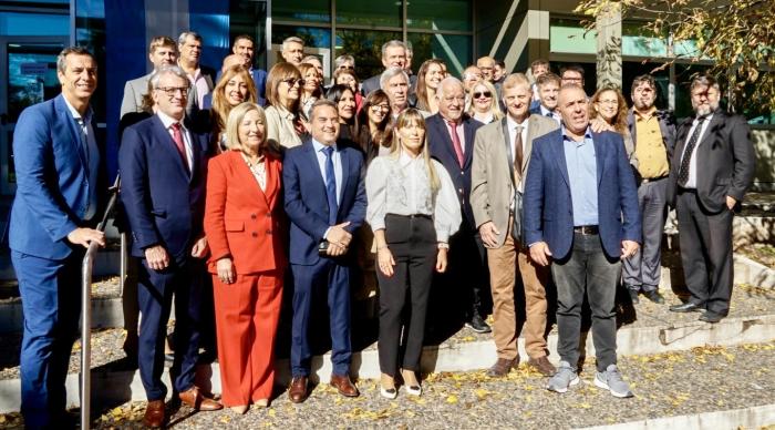 Autoridades participantes en la reunión